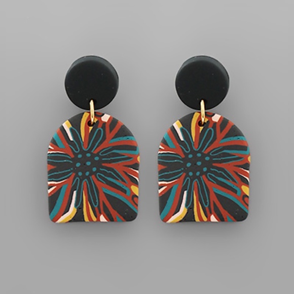Geometric Flower Print Clay Earrings - Picture 2 of 2